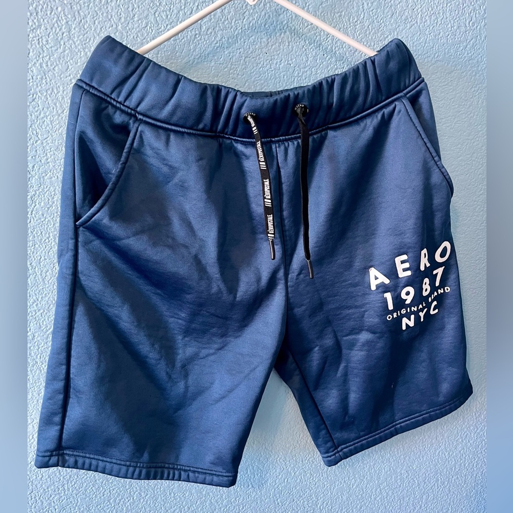 Men’s Aeropostale Jogger Shorts size L - Blue